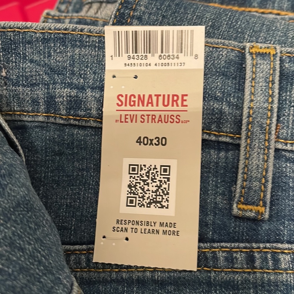 Singature by Levi Strauss alhletic flex BNWT
